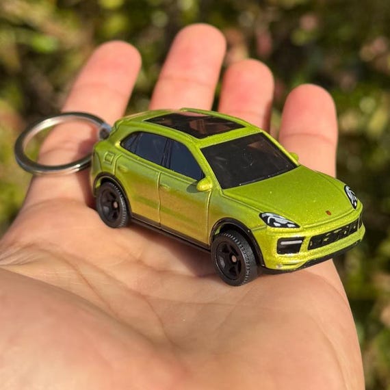 battery porsche cayenne keychain