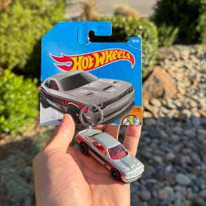 Dodge Challenger Schlüsselanhänger, grauer Herausforderer Schlüsselanhänger