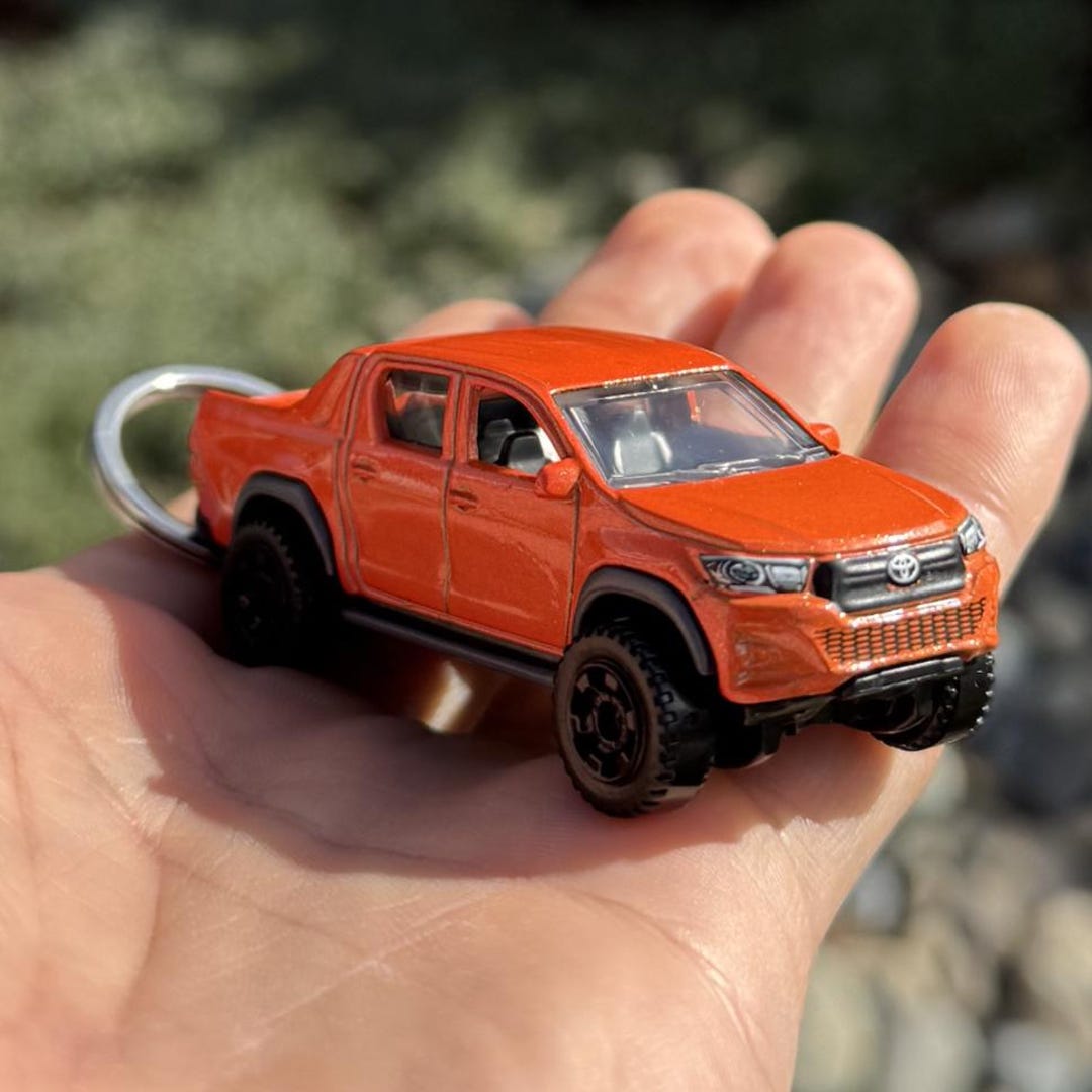 2018 Toyota Hilux Mini Keychain Orange Pickup Truck Keyring Accessories ...