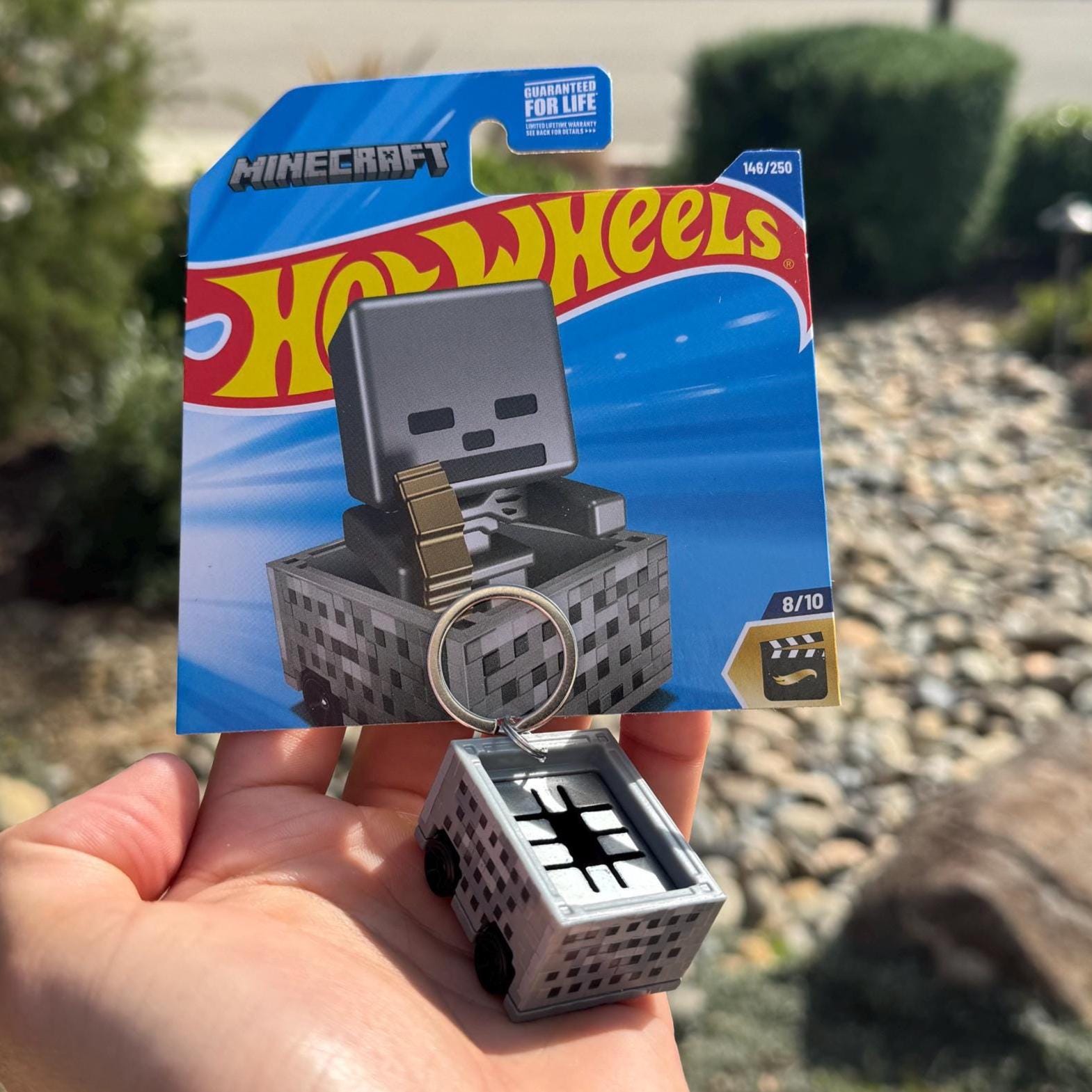 chie Minecraft Movie Keychain, Minecart Hotwheel Keyring