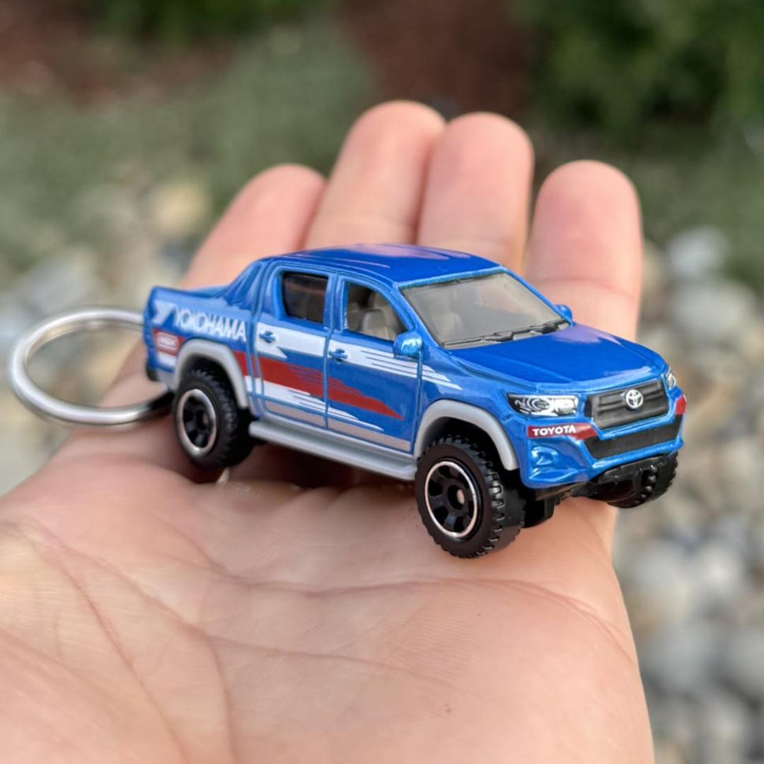 2018 Toyota Hilux Mini Keychain Blue Pickup Truck Keyring Accessories ...