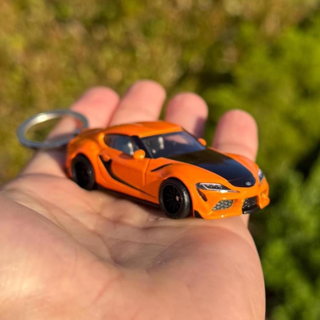 Ｎ*ち様 TOYOTA SUPRA エンブレムキーリングセット s-l400.jpg