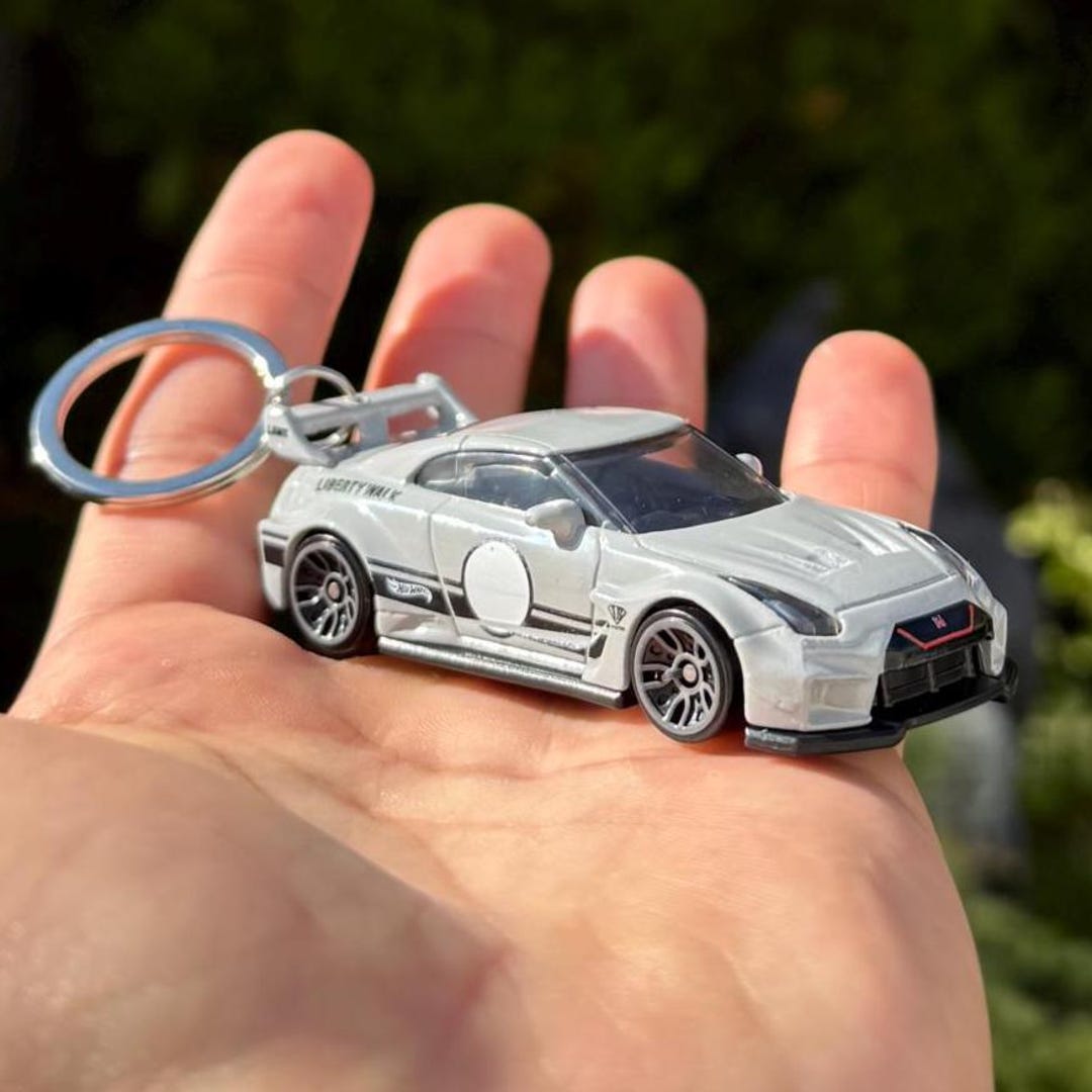 Nissan GT-R R35 Keychain, Liberty Walk, Grey Scale Car Charm - Etsy