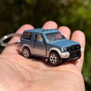 Mitsubishi Pajero Keychain, Blue 1991 Mitsubishi Pajero Keyring, Navy Pajero SUV Key Chain, Mini Scale Car Charms