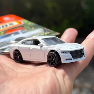 Dodge Charger Keychain, White Charger Keyring, 2018 Dodge Charger Mini Car Charm