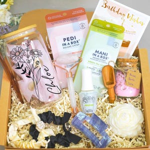 Personalized Birth Flower Glass Cup & Spa Gift Box for Self-Care: Relaxation Set for Mom or Friend