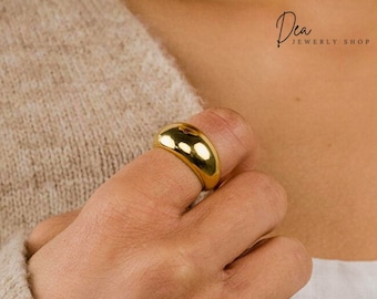 Gold Signet Ring UK • Dainty Sunburst Ring • Statement Ring • Minimal Bridesmaid Ring • Gift for Mom • Birthday • Tarnish Free •Gift for Her