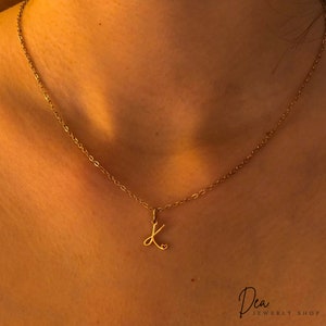 18k Gold Initial Heart Necklace, Personalized Tiny Heart Letter Necklaces, Birthday Gift for Her, Mother's Day Gift, Gift for Mom image 2