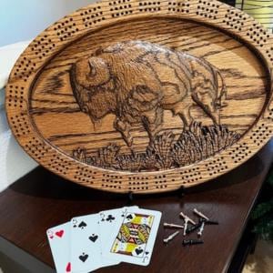 Buffalo Wildlife Custom Cribbage Board Geschenk für jeden Jäger und Naturburschen.  Ein Western Kunstwerk , Unikat!!