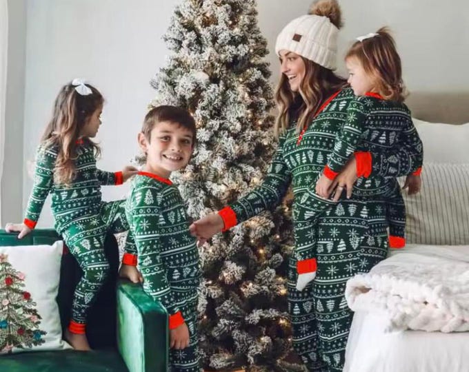 Family Matching Christmas Pajamas Set: Festive Holiday Outfit