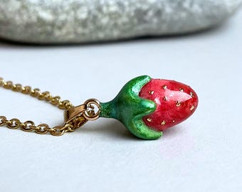 Collar con colgante de fresa roja hecho a mano, joyería de frutas, accesorio de moda para primavera y verano, collar de cadena con temática de comida, regalo para niña, hija