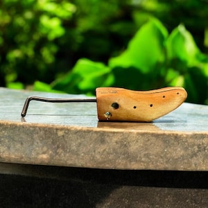 Vintage Wooden Shoe Stretcher-Mold-Ladies Large Size 8-11-Iron Handle-Rustic