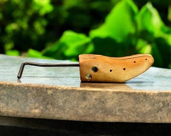 Vintage Wooden Shoe Stretcher-Mold-Ladies Large Size 8-11-Iron Handle-Rustic