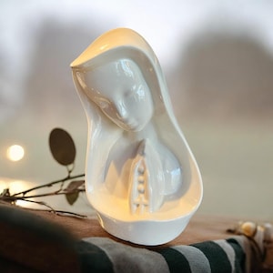 Virgin Mary Head Statue-Vintage White-Ceramic-Praying Hands-Religious-Figurine