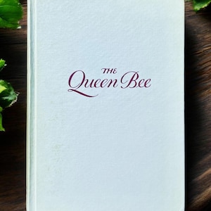 The Queen Bee by Edna Lee-1940s Vintage Book-Gothic Novel-Styling Piece-Decor