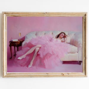 Frau auf Couch mit Champagner | Sanftes Tonales Ölgemälde | Cocktail Art Bar Warenkorb Dekor | Ästhetisches Ölgemälde Geschenk | Moderne Kunst