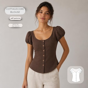 Könnte beinhalten: Eine dunkelbraune Bluse mit kurzen Puffärmeln, einem weiten Ausschnitt und einer durchgehenden Knopfleiste vorne. Der Text auf dem Bild lautet COTTAGECORE BLOUSE, pdf patterns und XXS to 4XL Size Options, inklusive einer Strichzeichnung der Bluse.