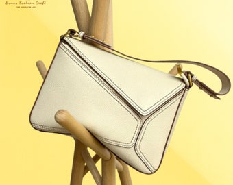 Fourre-tout géométrique chic : un sac à main élégant en cuir véritable pour les femmes d'automne - parfait pour les déplacements quotidiens