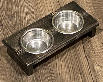 Comedero para mascotas para gatos y perros pequeños.