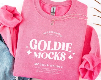 Mockup Gildan 18000 roze veiligheidssweater | G180 roze plat liggende mock-up met ronde hals | Echte flatlay mock | Gevouwen minimalistische neutrale casual trui