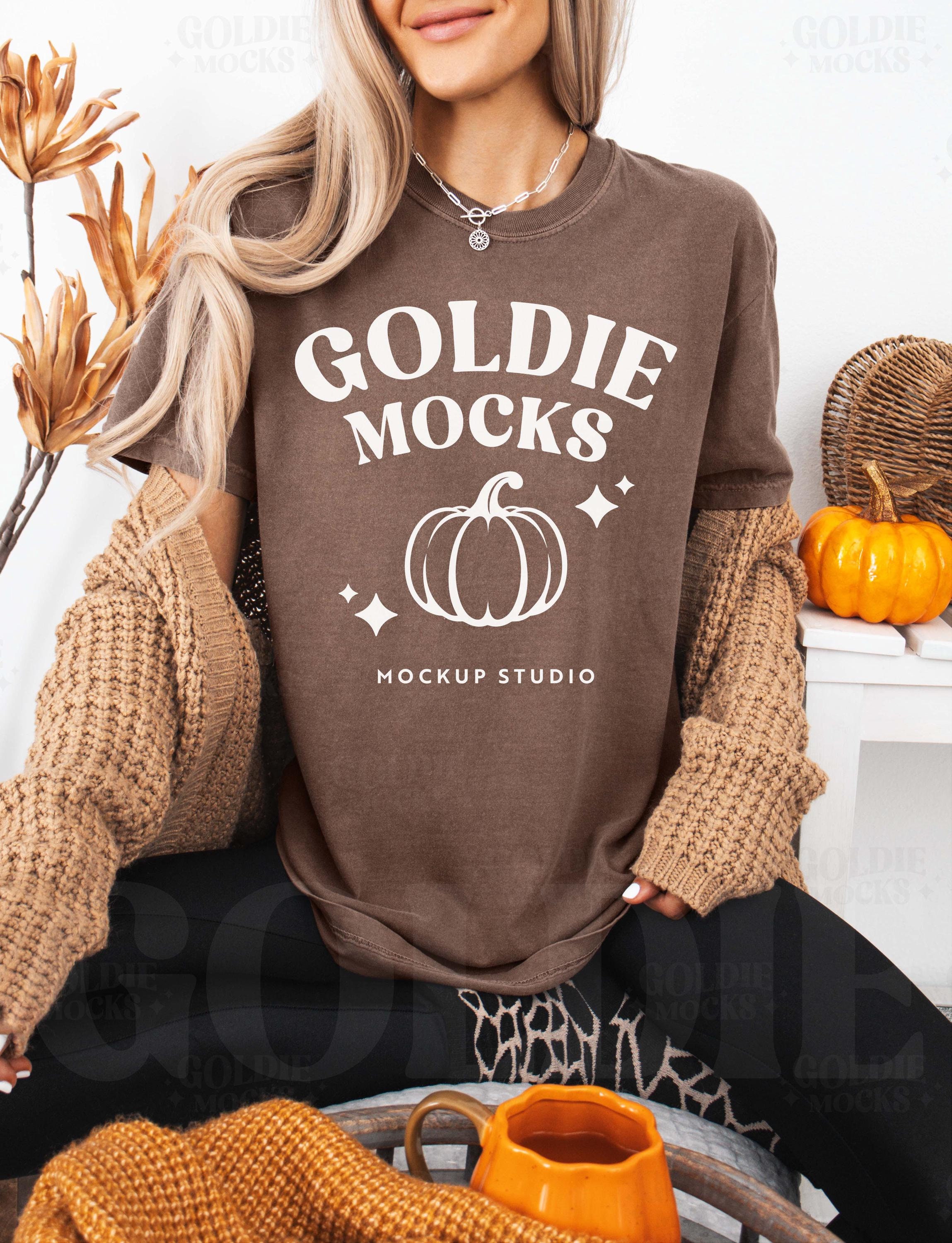Comfort Colors C1717 Espresso Shirt Mockup | 1717 Brown T-shirt Mock-up | Real Model Mock | Trendy Casual Cozy Fall Halloween Styled Tshirt