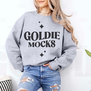 Modelo de moletom cinza esporte Gildan 18000 | Maquete de gola redonda cinza G180 | Simulação de modelo real | Pulôver Gildan Cinza | Estilo de vida casual simples