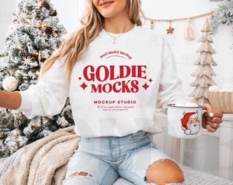 Maqueta de sudadera blanca Gildan 18000 / Maqueta de cuello redondo blanco G180 / Maqueta de modelo real / Suéter acogedor y moderno con estética bohemia para la mañana de Navidad