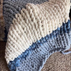 Chunky Soft Hand-Knit Blanket