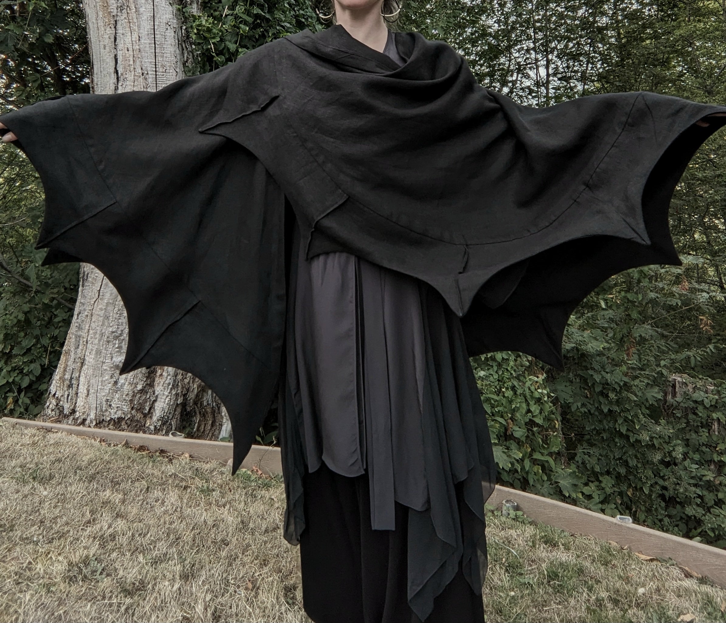 AKOEE Women's Batwing Sleeve Cloak