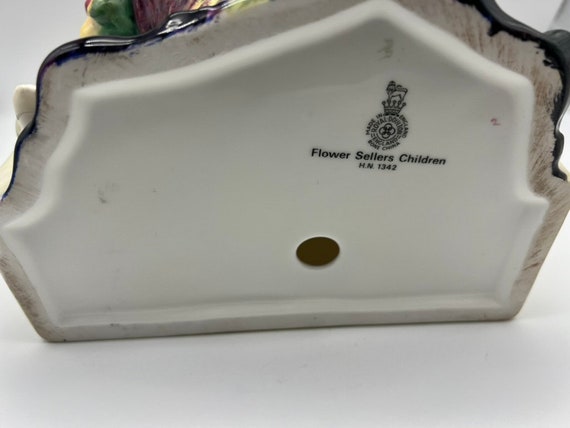 Vintage Royal Doulton the Flower Sellers Children HN 1342