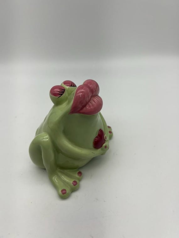 Vintage Ceramic Puckered Lips Frog by Ganz - Etsy