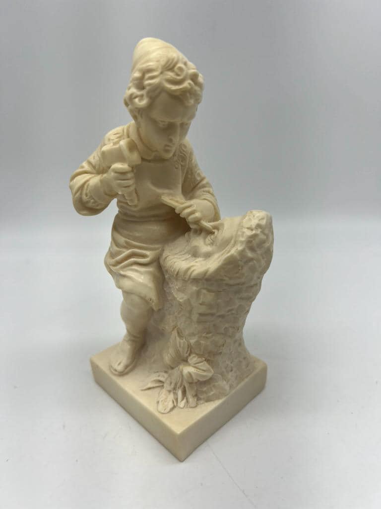 A Santini によるヴィンテージの少年時代のミケランジェロ像