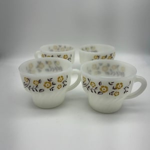 Vintage Termocrisa Milk Glass Mug - Set of 4