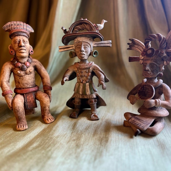 FIGURAS PRECOLOMBINAS