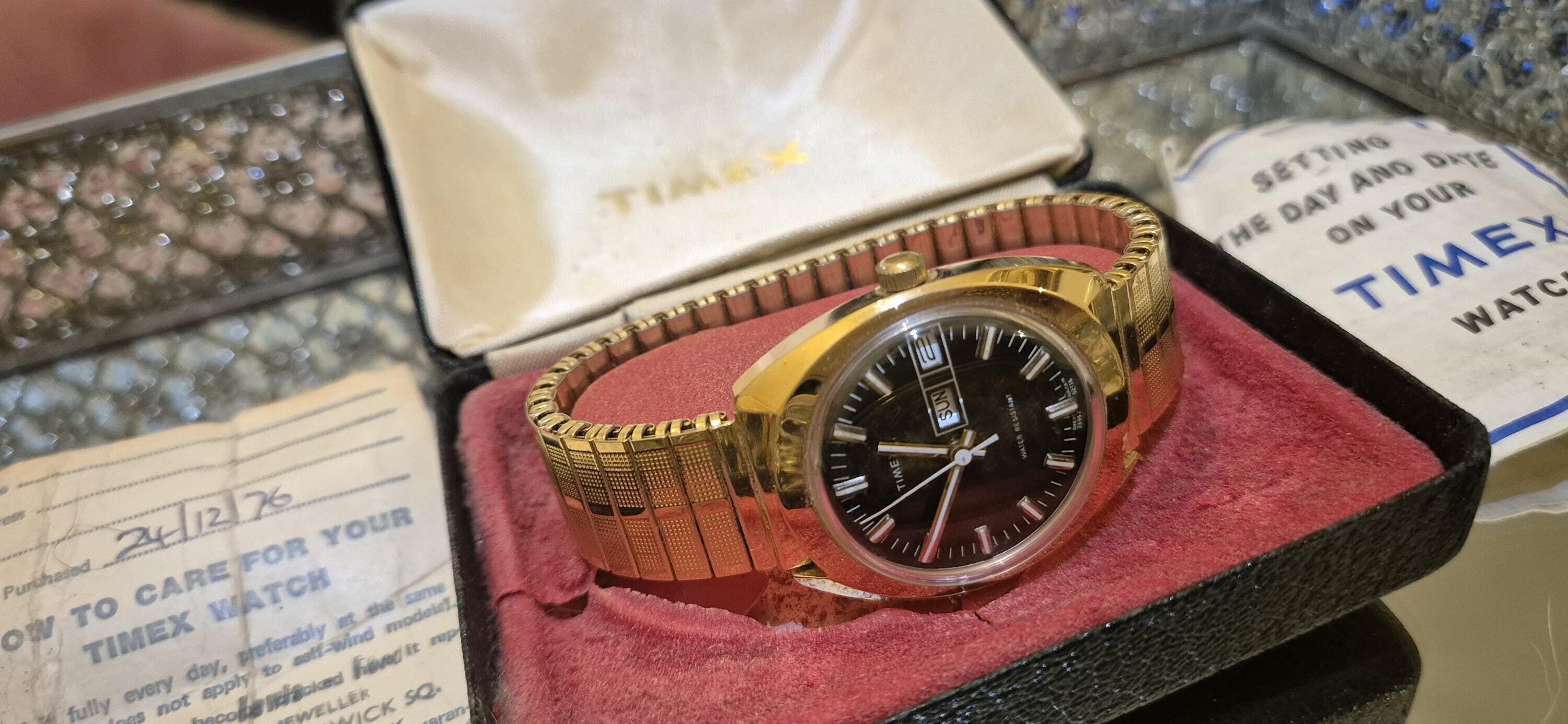 RARE 1976 Men's Timex Watch With Original Box and Original Receipt