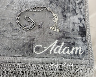 Personlig bönematta, isimli seccade, muslimsk bönematta, Umrah, Hajj, Ramadan, Eid-gåva, Bayram-gåva, snabb leverans