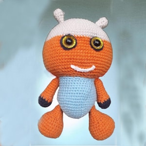 Zorvix is the name of the orange head alien , this is a digital crochet  pattern and is not a physical pattern or finnish product
