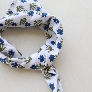 Bandana con stampa a blocchi a mano Bandane unisex terrose 100% cotone Fasce per la testa Sciarpa quadrata floreale Paisley Regali per cani e gatti Bandane a blocchi