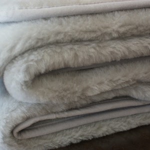 Exklusive Alpaka-Wolldecke, grau, handgefertigt, warmes Plaid aus natürlicher Wolle für das Bettsofa, alle Größen, echte Wolle Bild 4