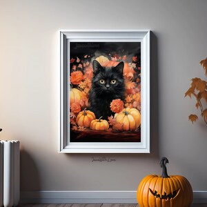 Puede incluir: Un gato negro se sienta en un mont&oacute;n de calabazas naranjas y hojas de oto&ntilde;o. El gato tiene ojos verdes y mira directamente al espectador. La imagen est&aacute; enmarcada en un marco blanco con el texto "Pintado con amor" en la parte inferior.