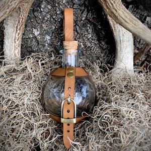 Leather Potion Bottle Holder: Ren Faire LARP Cosplay Accessory
