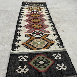 Handwoven kilim runner rug, wool jute area rug, boho runner rug for living room, traditional indian handmade dhurrie runner