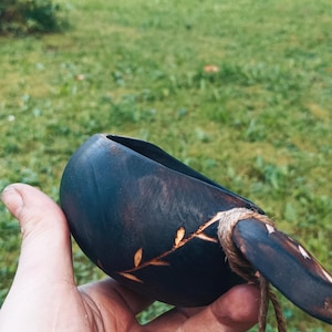 Autentica tazza finlandese Forestcore: Kuksa in legno di pioppo tremulo intagliata a mano, 180 ml.