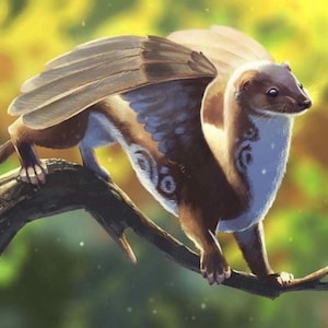 Op de afbeelding: Een fantasierijke illustratie van een gevleugelde wezel op een tak. Het wezen heeft bruine vacht, een witte borst en grote gevederde vleugels met blauwe en witte accenten. De achtergrond is een zachte mix van groen en geel.