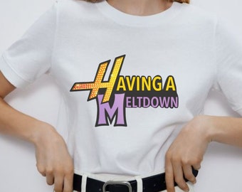 Hannah Montana hat eine Kernschmelze Disney Shirt, lustiges Meme Hannah Montana T-Shirt, Geburtstagsgeschenk Gen Z Tee