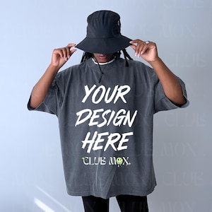 Mockup Shaka Wear, Mockup modello nero, Maglietta SHADOW SHGDD Shaka Wear, Mockup t-shirt oversize, Mockup streetwear, Mockup t-shirt autunnali