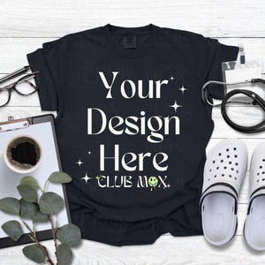 BLACK Comfort Colors Hemd Mockup, Krankenschwester Mockup, CC1717 Hemd, weißes RN Mockup, Krankenhaus T-Shirt Mockup, Arzt Tshirt Mockup, medizinisches Feld, CNA