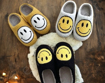 Smiley Face Emoji Slippers - Billie Eilish Cozy Slippers, Cute Fluffy Slippers, Christmas Gift, Home Slippers, House Slippers, Gift For Her