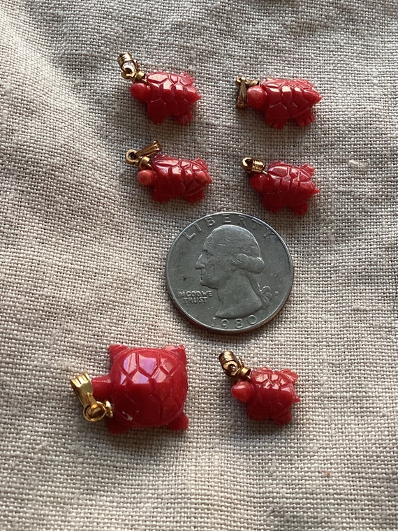 Miniature Turtles, Hand Carved Coral Charms Vinta… - image 5