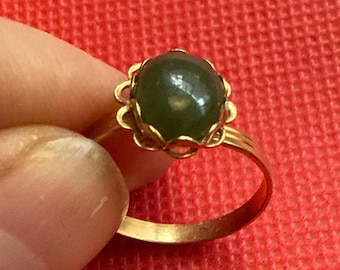 Vintage Taiwan Nephrite Jade Adjustable Gold Tone Ring NOS 1970s